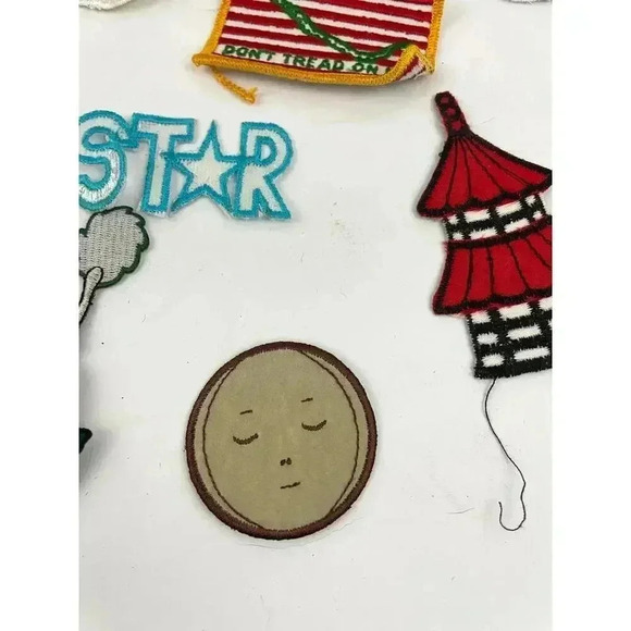 30 PC Assorted Sewing Applique Patches Iron on Sew On NEW Mixed Vintage - Picture 7 of 11